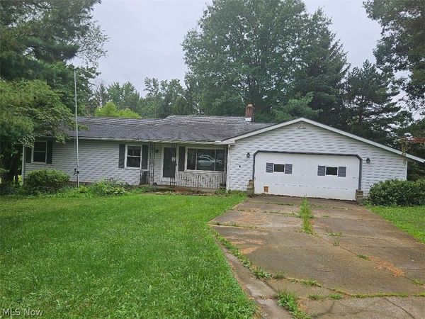 17626 Lois Way, Doylestown, OH 44230