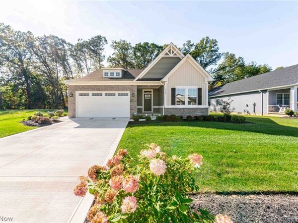 1164 Fox Run, Grafton, OH 44044