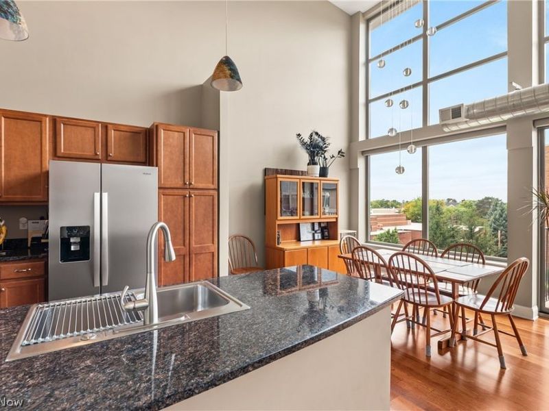 16800 Van Aken Boulevard, Unit 410, Shaker Heights, OH 44120 Photo 10