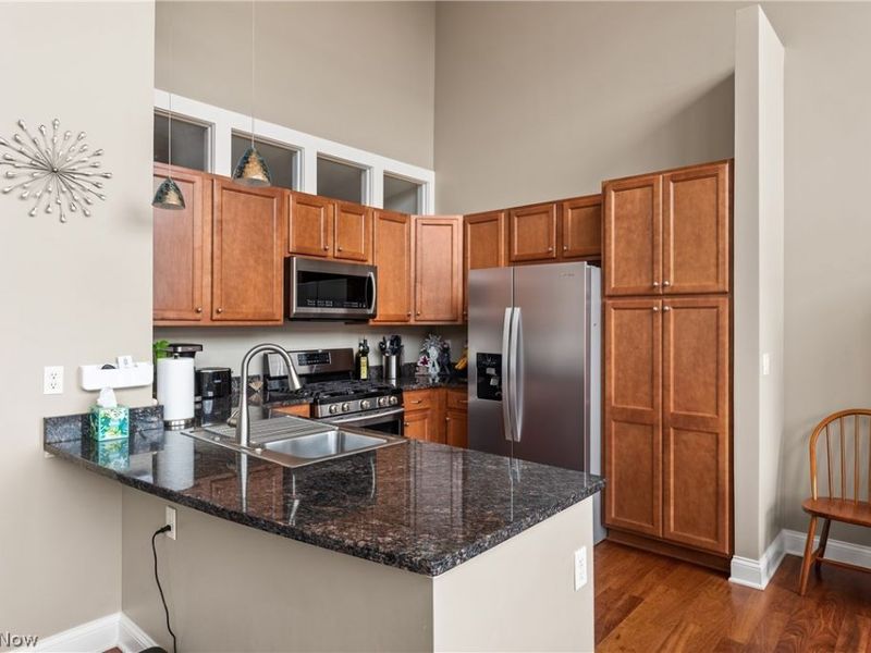 16800 Van Aken Boulevard, Unit 410, Shaker Heights, OH 44120 Photo 13