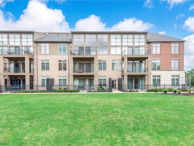 16800 Van Aken Boulevard, Unit 410, Shaker Heights, OH 44120 Photo 47