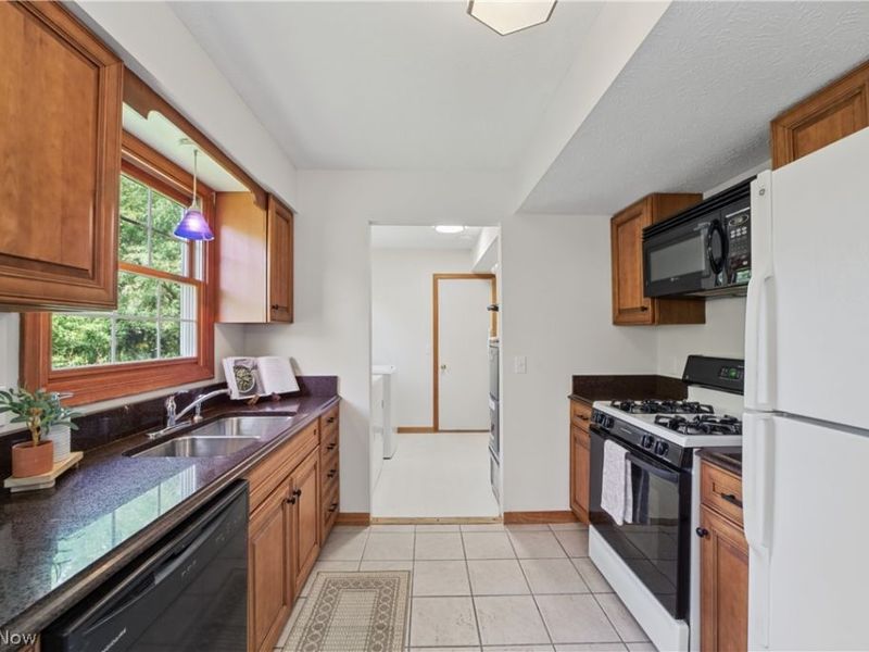 4902 Lakeview Drive , Mentor, OH 44060 Photo 15