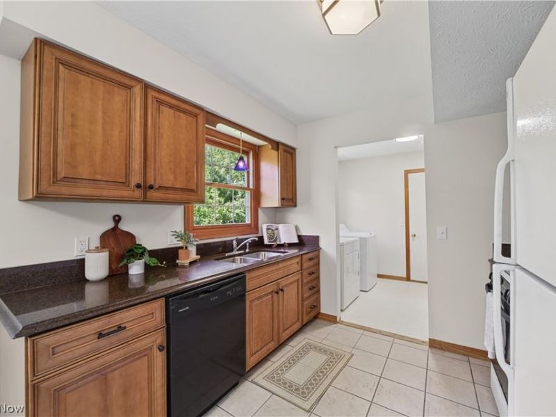 4902 Lakeview Drive , Mentor, OH 44060 Photo 16