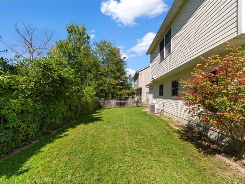 4902 Lakeview Drive , Mentor, OH 44060 Photo 32