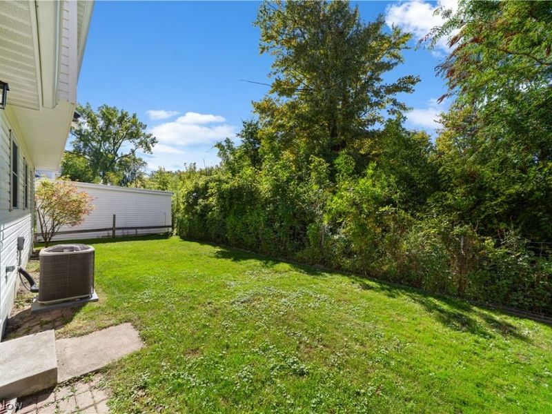 4902 Lakeview Drive , Mentor, OH 44060 Photo 33