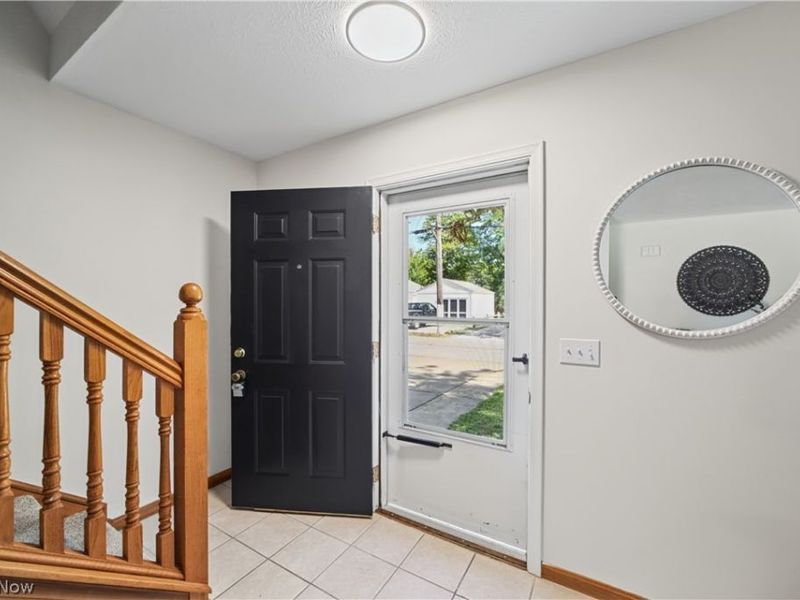 4902 Lakeview Drive , Mentor, OH 44060 Photo 4