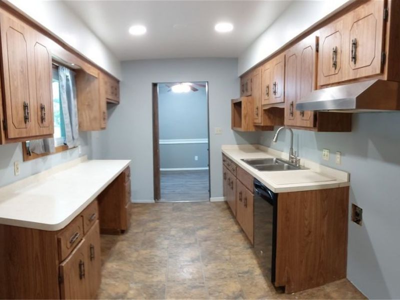 6382 Alderwood Road, Parma Heights, OH 44130 Photo 14