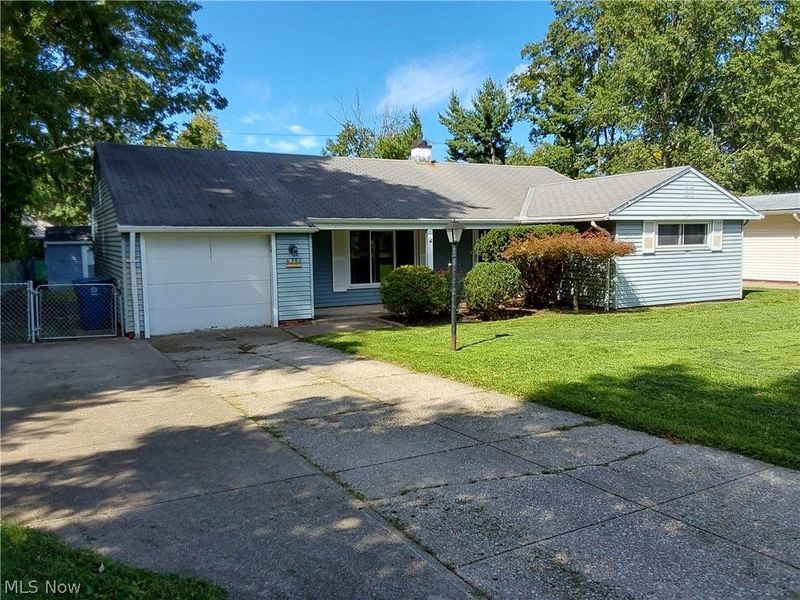 6382 Alderwood Road, Parma Heights, OH 44130 Photo 2
