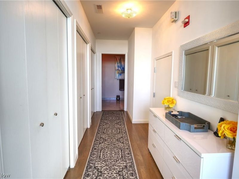 701 W Lakeside Avenue, Cleveland, OH 44113 Photo 22
