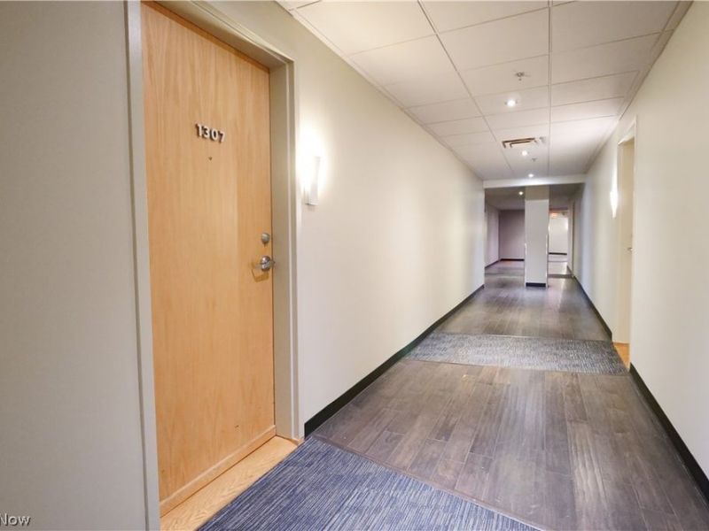 701 W Lakeside Avenue, Cleveland, OH 44113 Photo 38