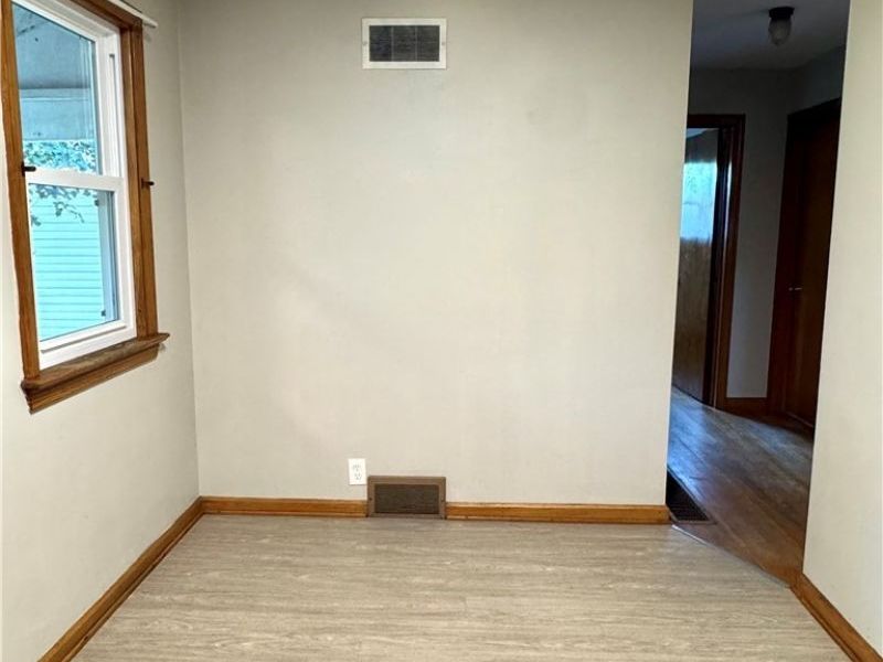 321 Elm Street, Coshocton, OH 43812 Photo 10