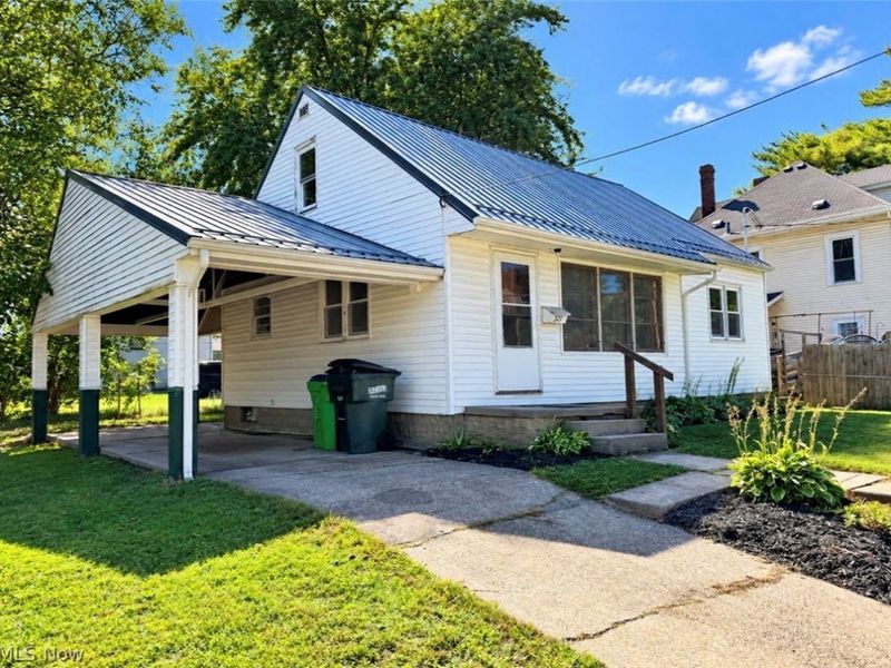 321 Elm Street, Coshocton, OH 43812 Photo 2