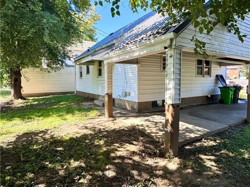 321 Elm Street, Coshocton, OH 43812 Photo 3
