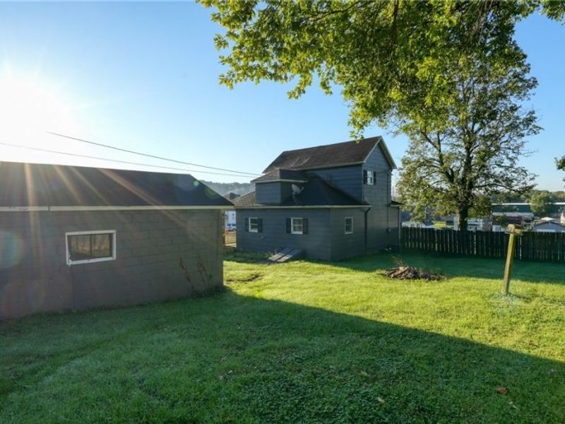 2249 Bishard Avenue, Cambridge, OH 43725 Photo 24