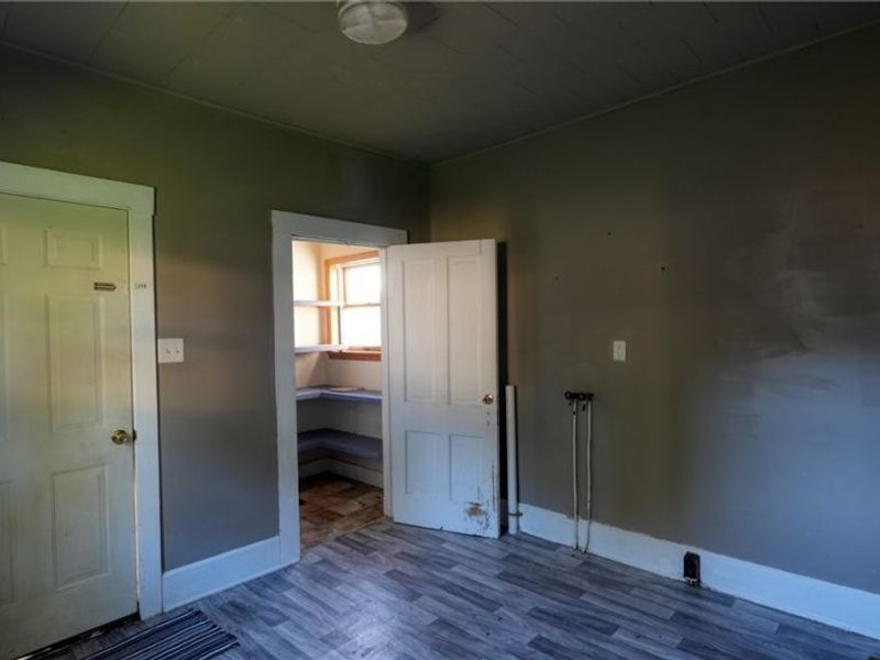 2249 Bishard Avenue, Cambridge, OH 43725 Photo 3