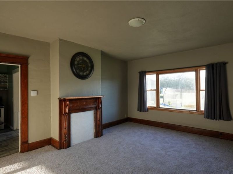 2249 Bishard Avenue, Cambridge, OH 43725 Photo 9