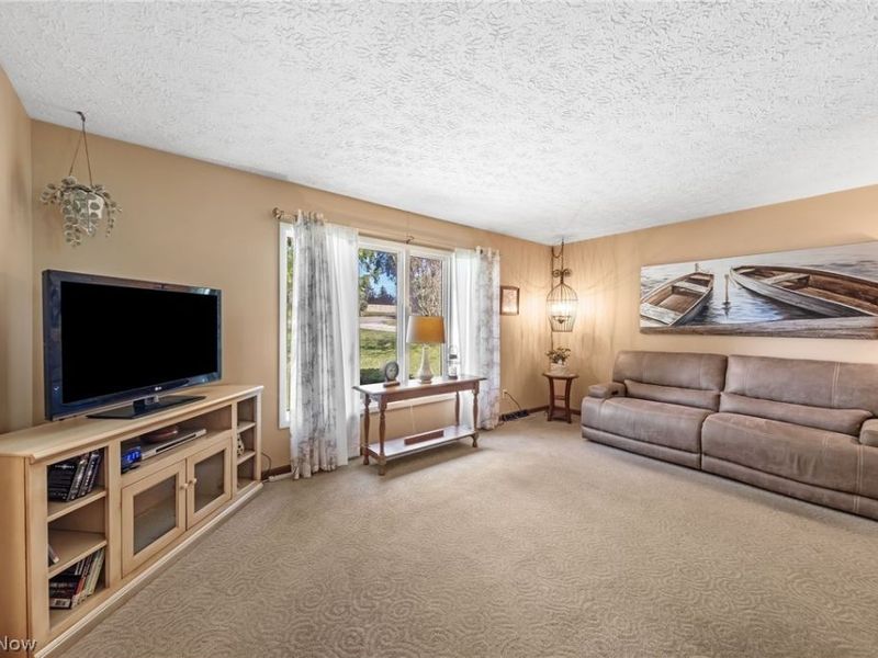 6216 College Street SW, Navarre, OH 44662 Photo 4
