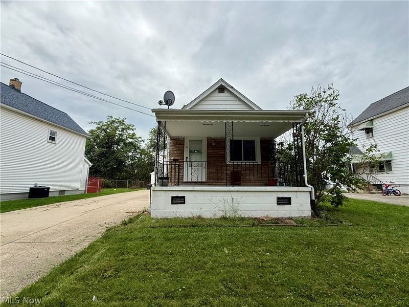 38 Regent Street, Campbell, OH 44405 Photo 1