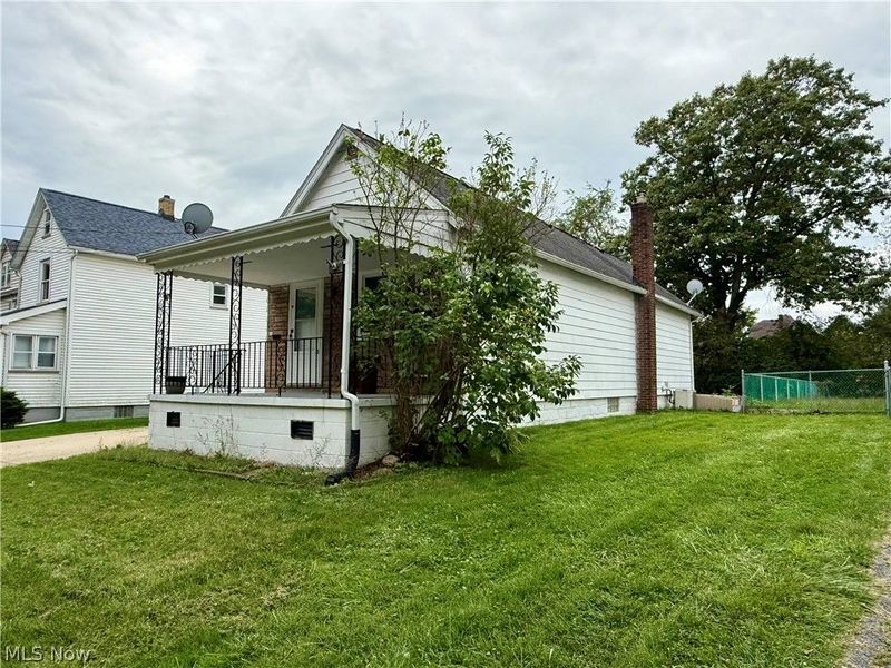 38 Regent Street, Campbell, OH 44405 Photo 2