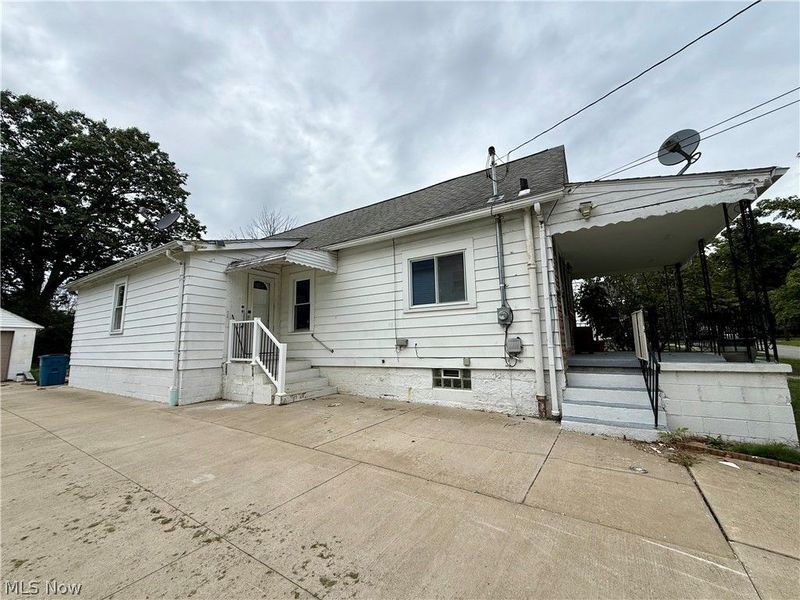 38 Regent Street, Campbell, OH 44405 Photo 3