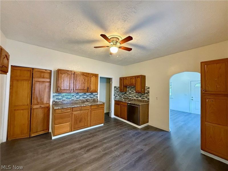 38 Regent Street, Campbell, OH 44405 Photo 7