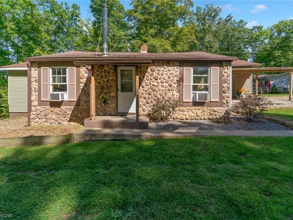4105 Smith Stewart Road , Vienna, OH 44473