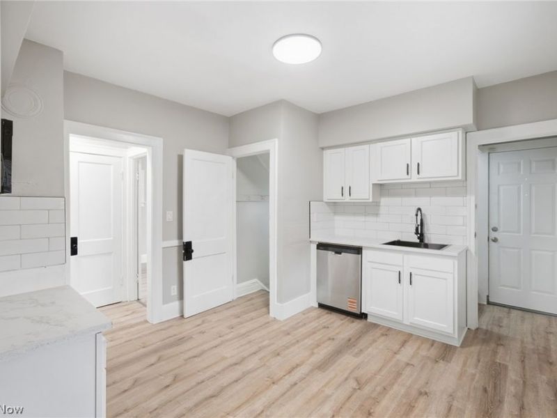 13202 Melzer Avenue, Cleveland, OH 44120 Photo 10