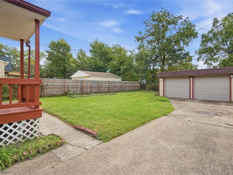 13202 Melzer Avenue, Cleveland, OH 44120 Photo 31
