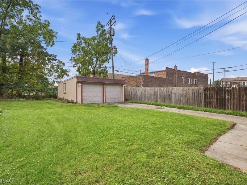 13202 Melzer Avenue, Cleveland, OH 44120 Photo 32