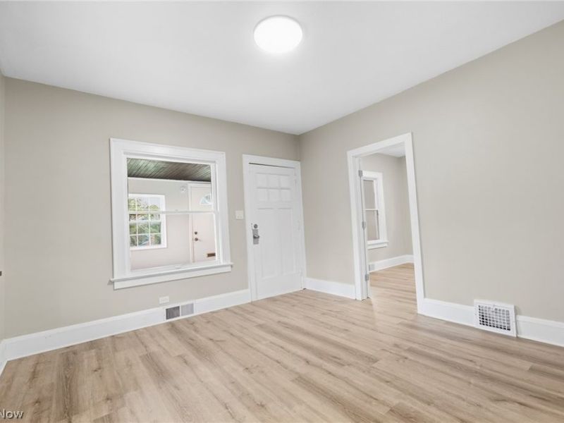 13202 Melzer Avenue, Cleveland, OH 44120 Photo 7