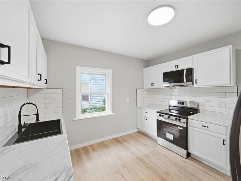 4256 W 22nd Street, Cleveland, OH 44109 Photo 10