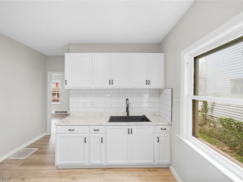 4256 W 22nd Street, Cleveland, OH 44109 Photo 12