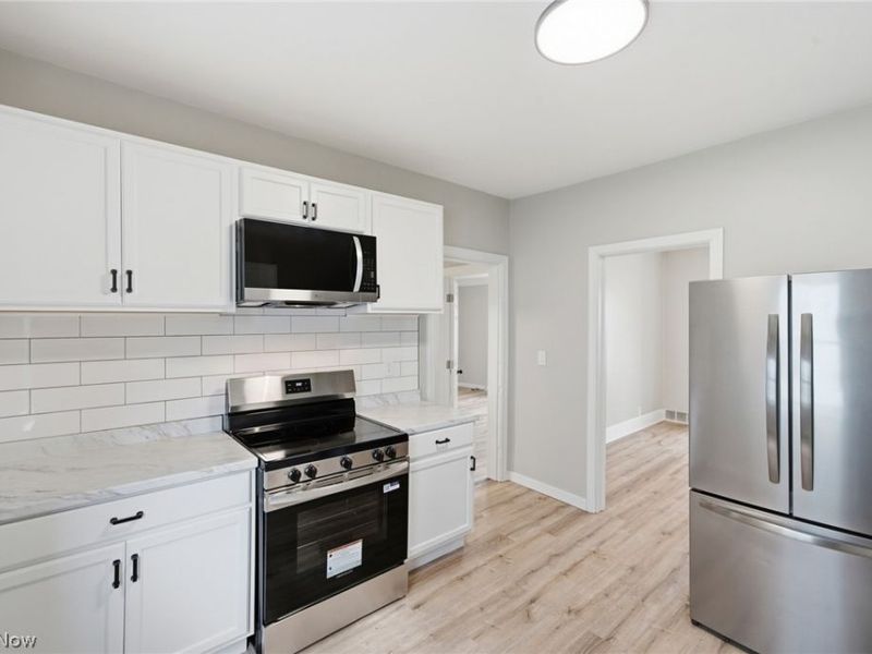 4256 W 22nd Street, Cleveland, OH 44109 Photo 14