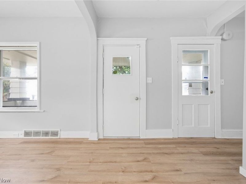 4256 W 22nd Street, Cleveland, OH 44109 Photo 4