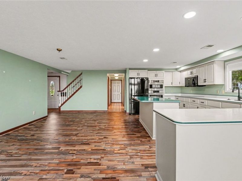 3711 Edgewater Drive, Ashtabula, OH 44004 Photo 8
