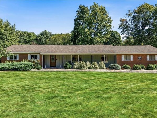 241 Cricket Lane, Cortland, OH 44410