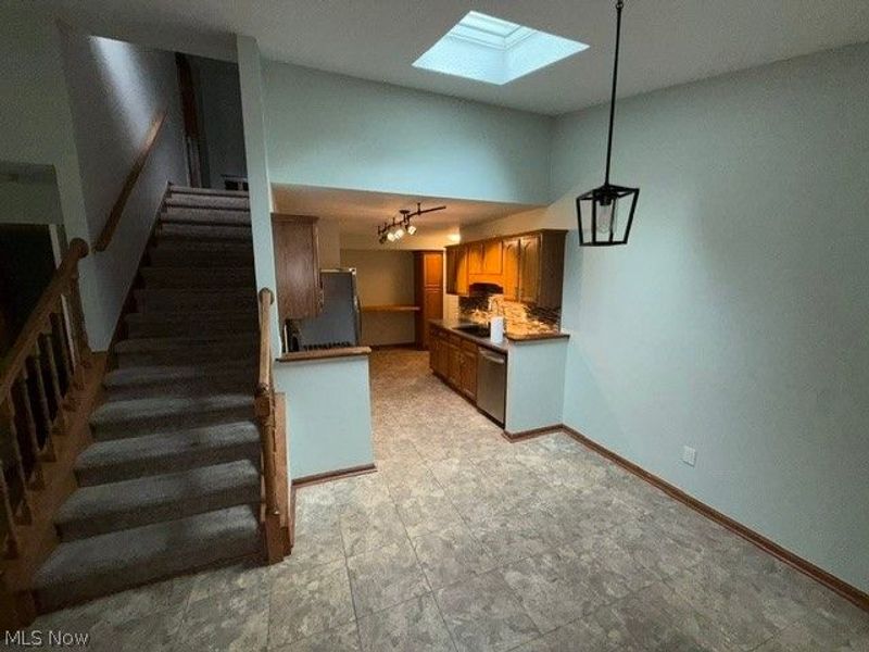 691 S Point Trail, Berea, OH 44017 Photo 13