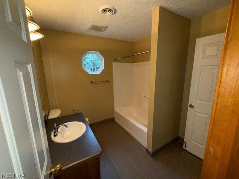 691 S Point Trail, Berea, OH 44017 Photo 27