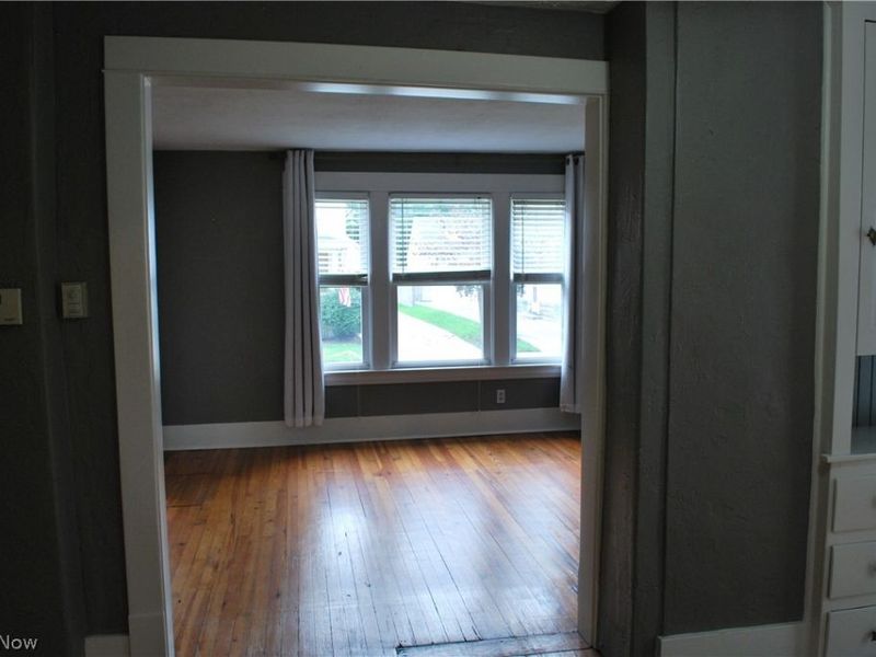 98 Elm Court, Chagrin Falls, OH 44022 Photo 3