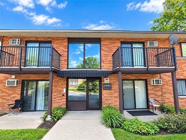 23865 David Drive , Unit 204, North Olmsted, OH 44070