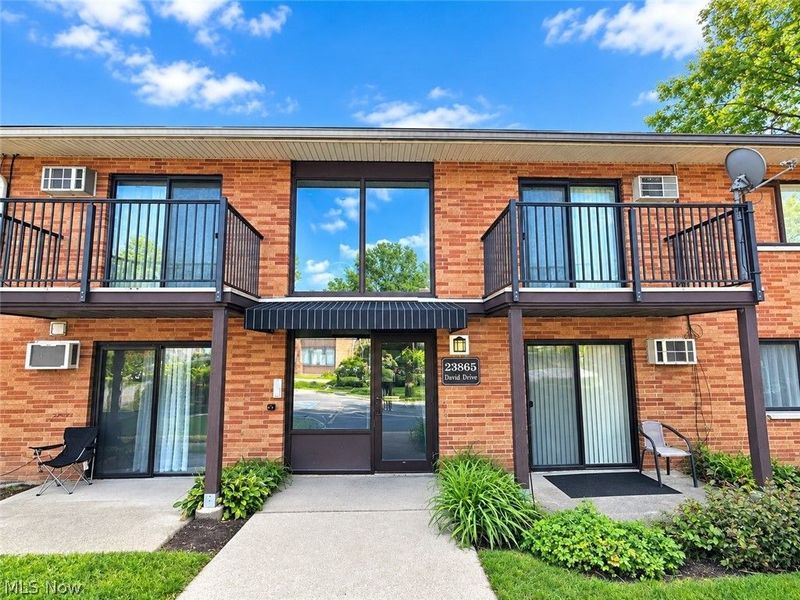 23865 David Drive, Unit 204, North Olmsted, OH 44070 Photo 1