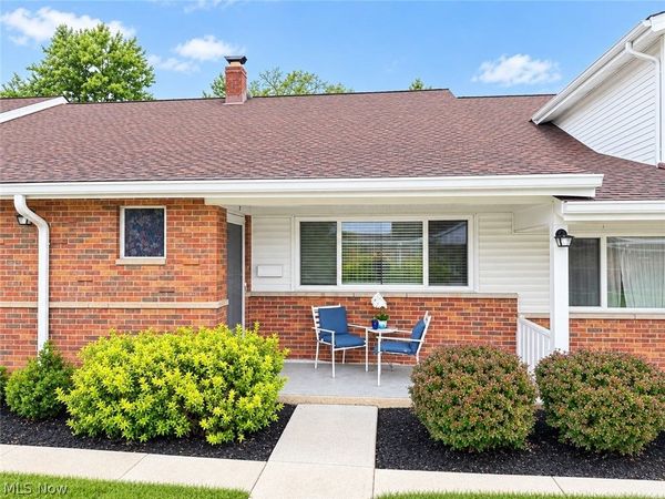 25555 Country Club Boulevard , Unit 9, North Olmsted, OH 44070