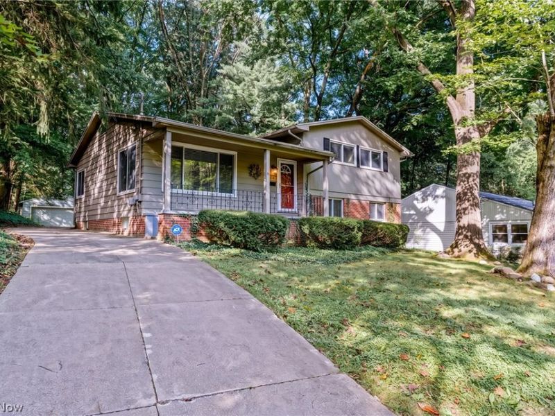 645 Mentor Road, Akron, OH 44303 Photo 1