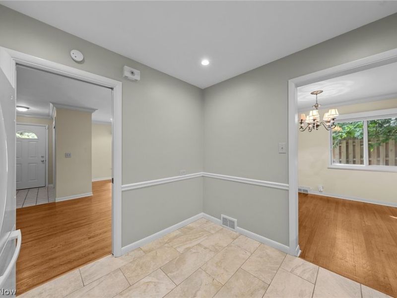 645 Mentor Road, Akron, OH 44303 Photo 15