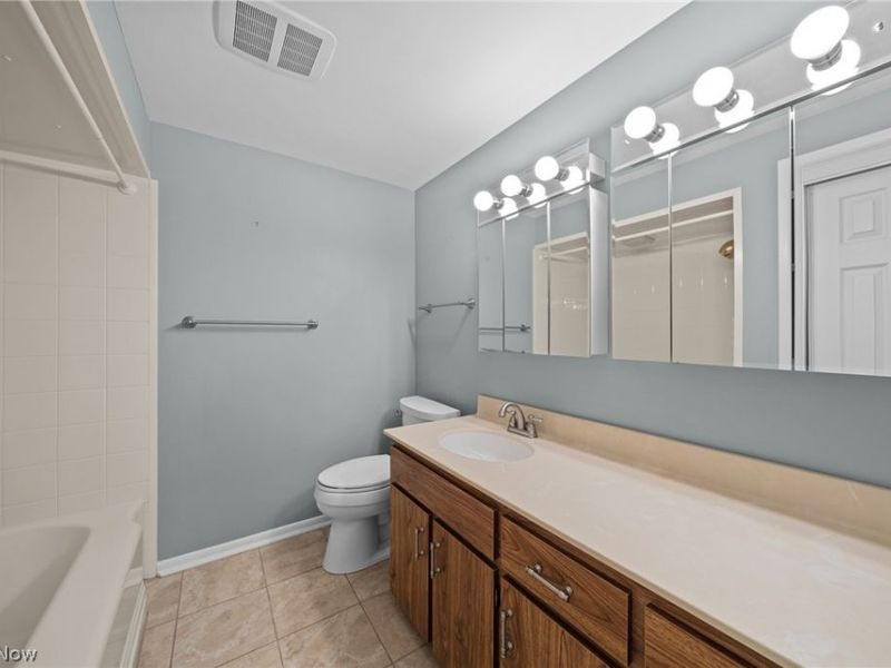 645 Mentor Road, Akron, OH 44303 Photo 20