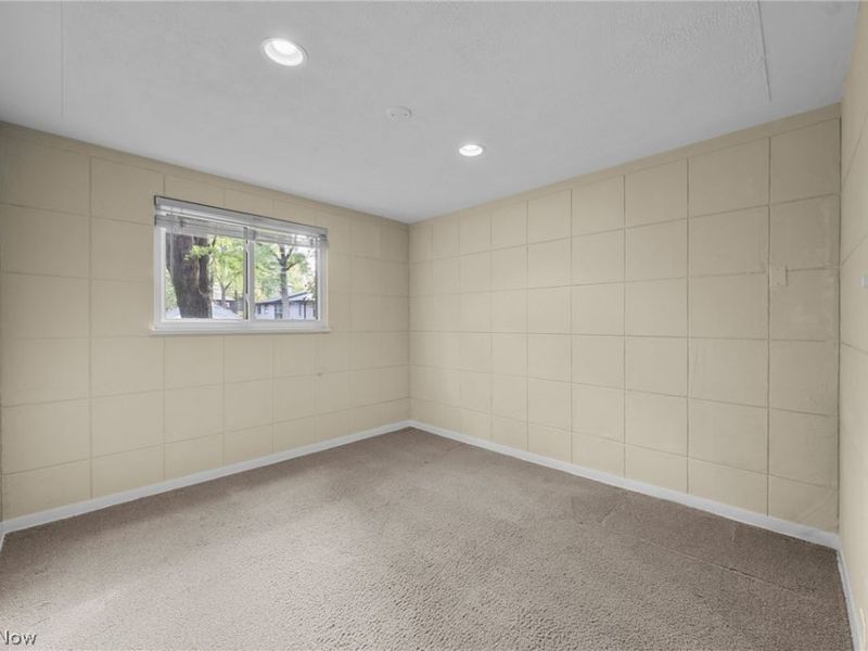 645 Mentor Road, Akron, OH 44303 Photo 32