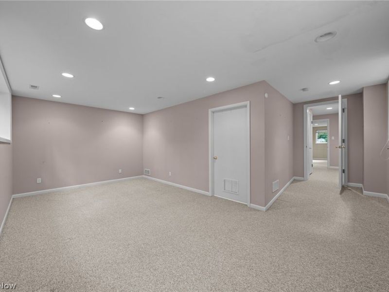 645 Mentor Road, Akron, OH 44303 Photo 40