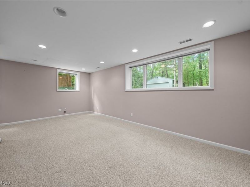 645 Mentor Road, Akron, OH 44303 Photo 41
