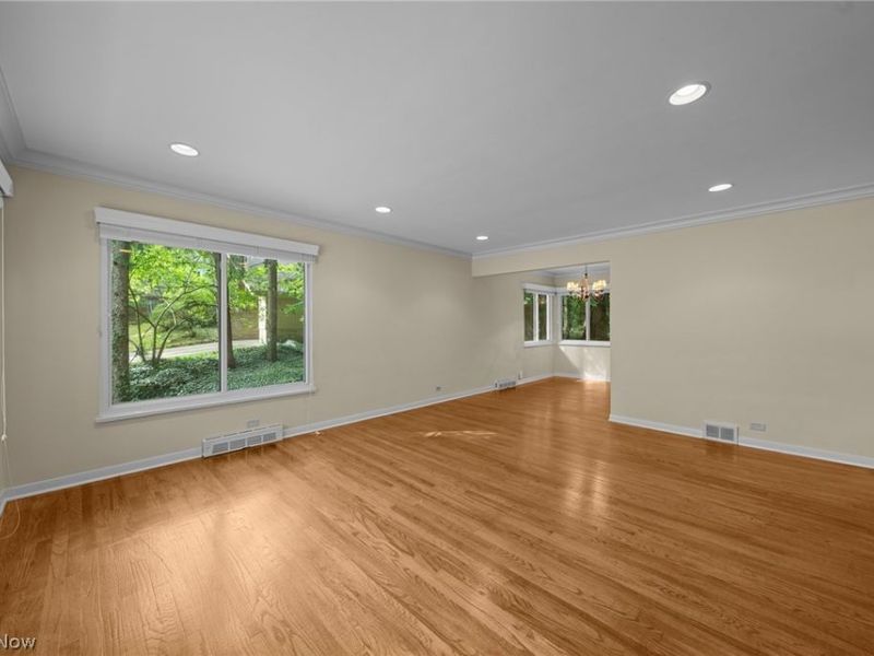 645 Mentor Road, Akron, OH 44303 Photo 7