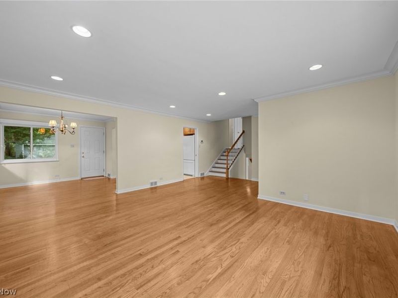 645 Mentor Road, Akron, OH 44303 Photo 8